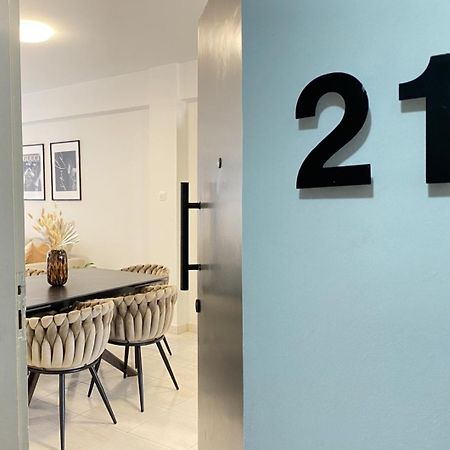 Central Boutique Twenty One Nikosia Exterior foto